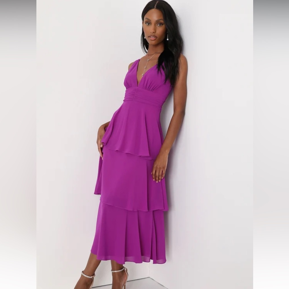 Brand New Lulu’s Celebration Time Tiered Midi Dress